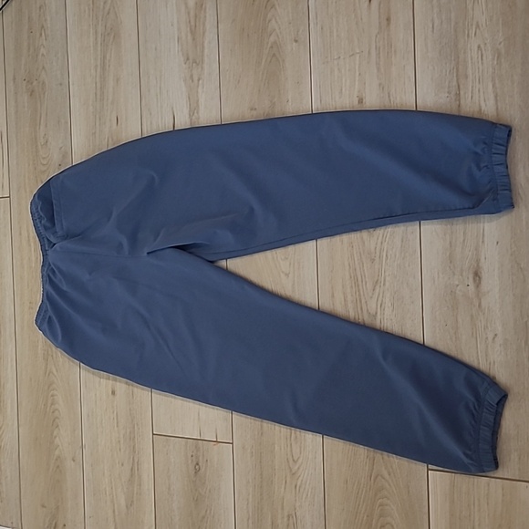 VINEYARD VINES Joggers Boys Youth XL Blue Tech Logo Cuffed Pants - Picture 5 of 7